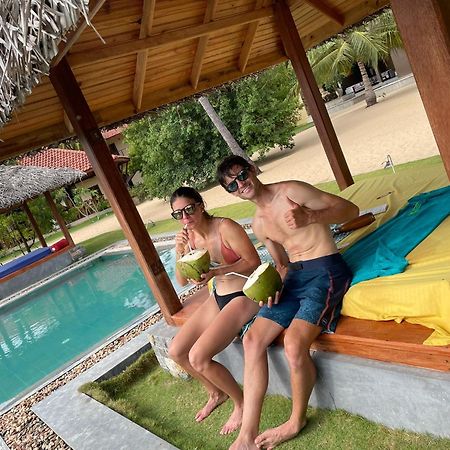 Blue Waves Kite Surfing Beach Resort Kalpitiya Luaran gambar